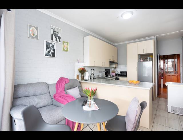 4 BEDROOM FREESTANDING FOR SALE IN FAIRWAYS